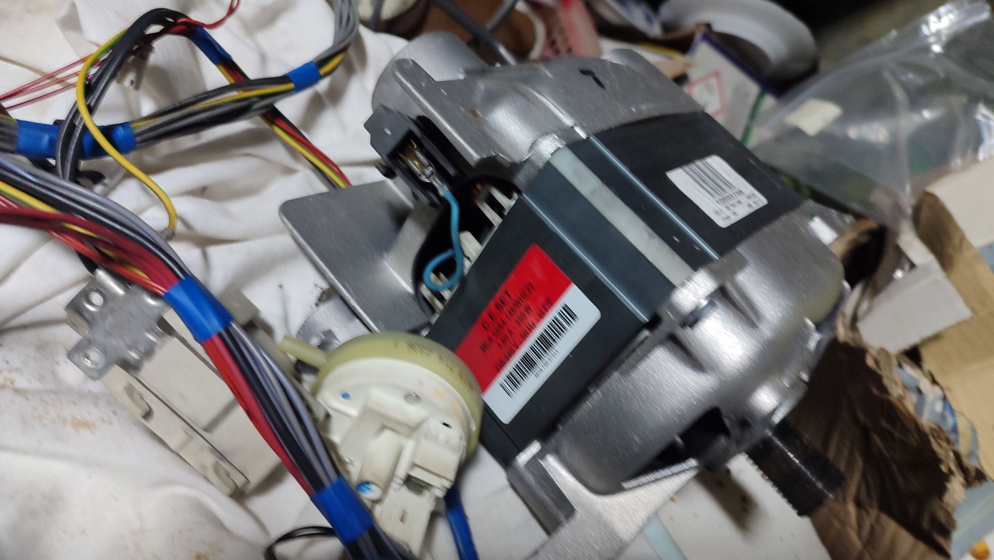 Programator +wiązka+ silnik pralka Whirlpool AWOC712035D