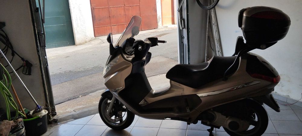 Scooter Piaggio X8 excelente
