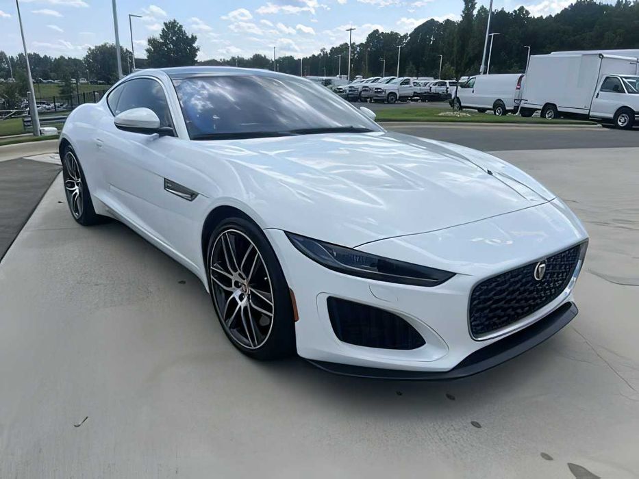 Jaguar F-TYPE      2023