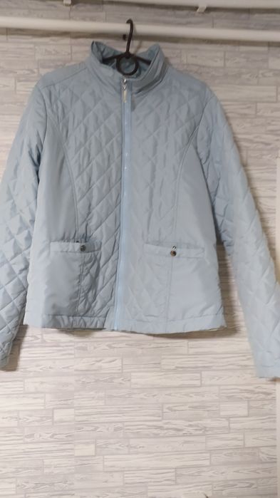 Продаю жіночу куртку