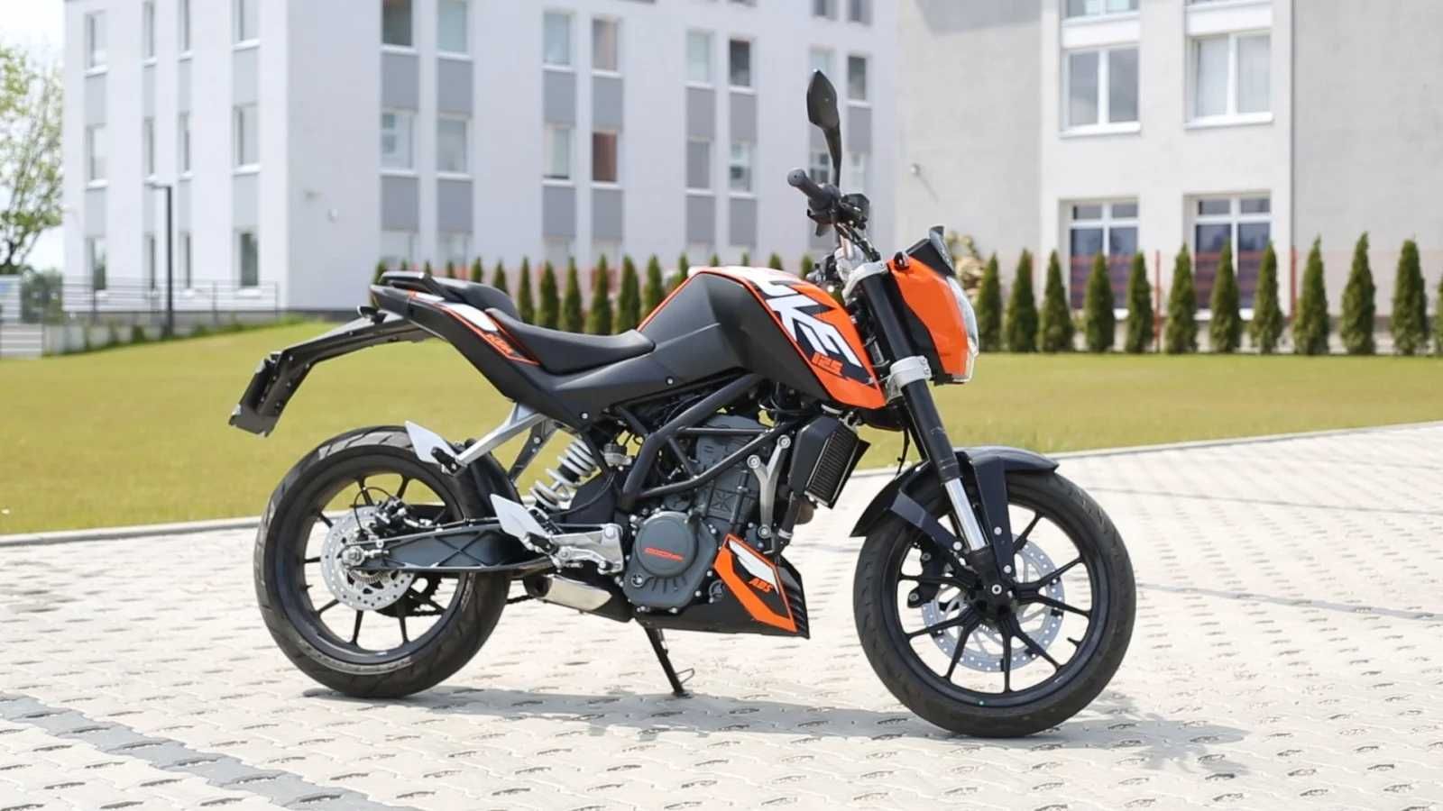 Ktm duke 125 części 2016 kartery sprzęgło iskrownik półka lagi bak wał