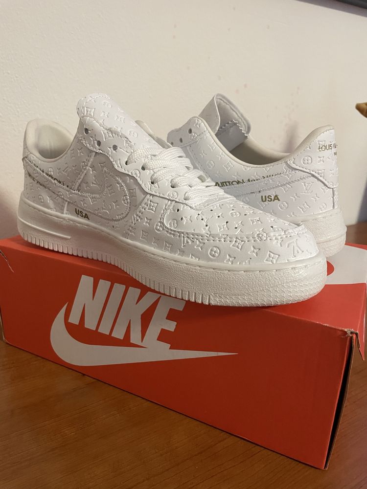 Nike Air Force X LV