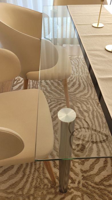 Mesa de jantar de vidro