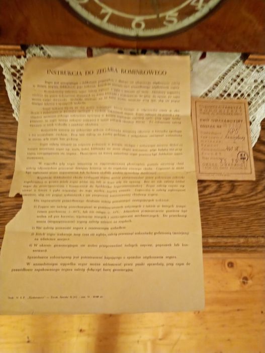 Zegar kominkowy z paszportem drewniany