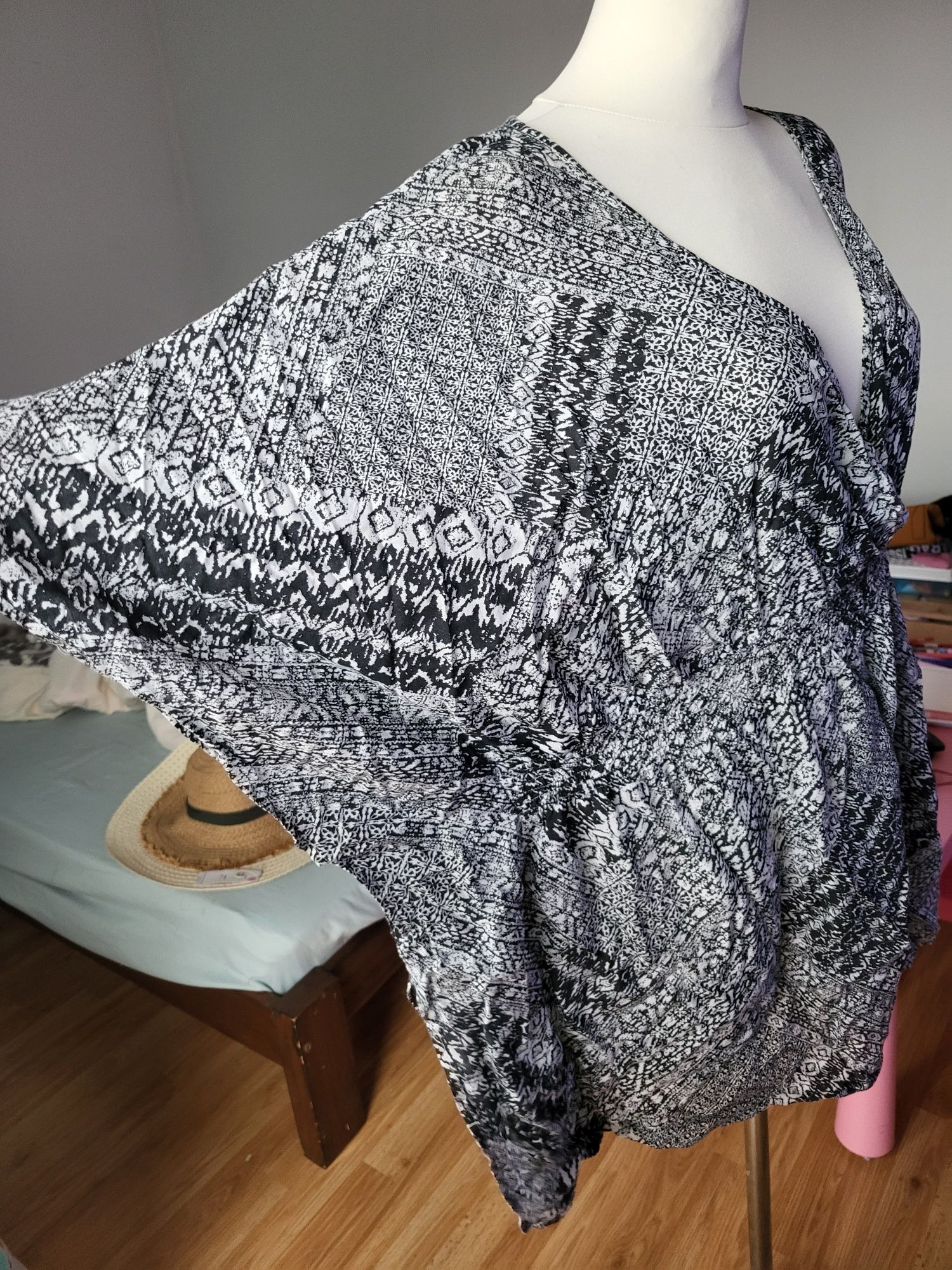 Poncho pareo narzutka rozm Xl/2xl plaża lato tunika plażowa