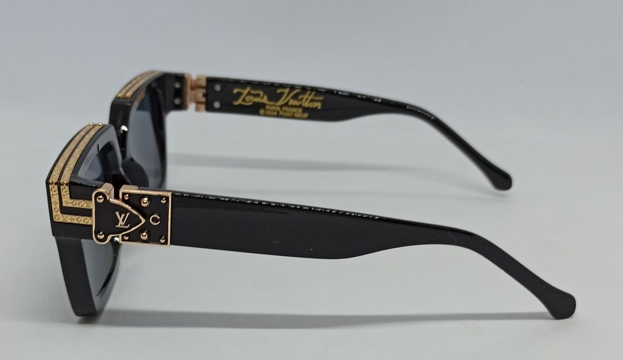 Louis Vuitton Millionaire очки унисекс  черные с золотым логотипом