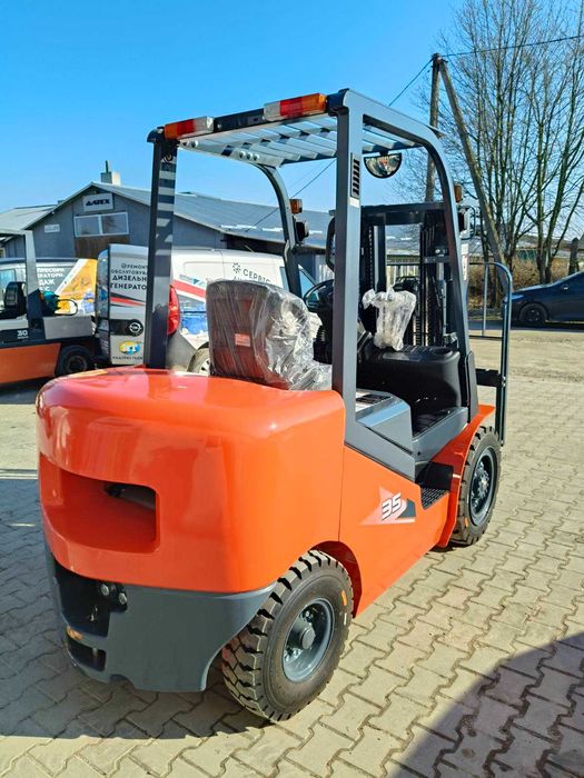 Фронтальний Навантажувач