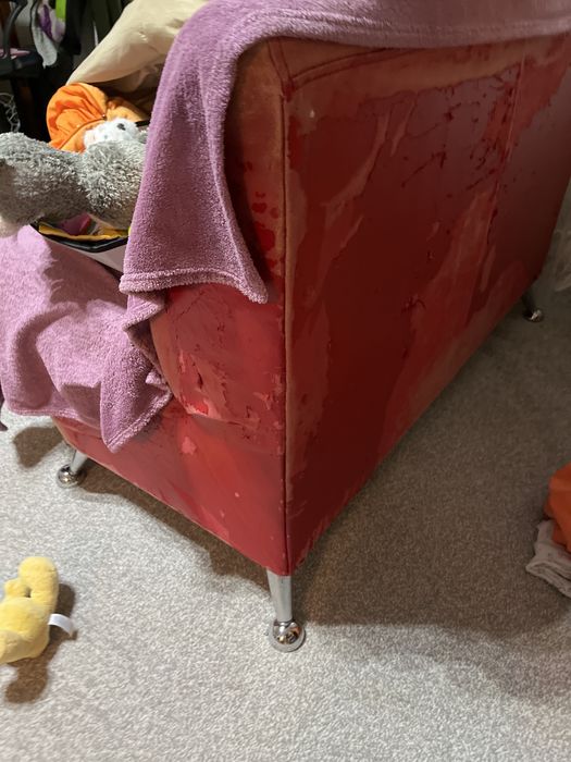 Отдам диванчик прд перетяжку