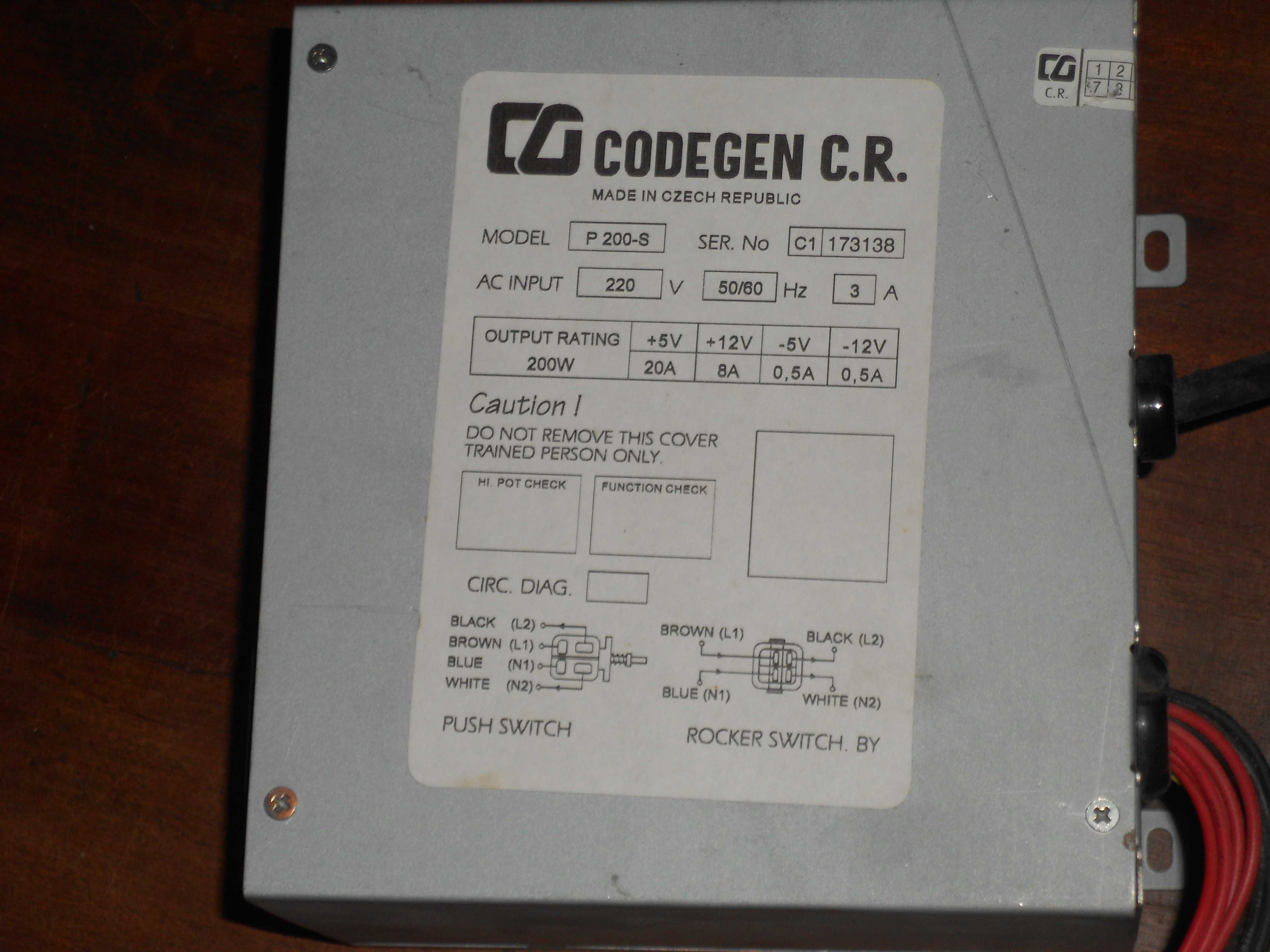 Fonte de alimentação vintage Codegen P 200-S 200W AT Aux Molex Fdd