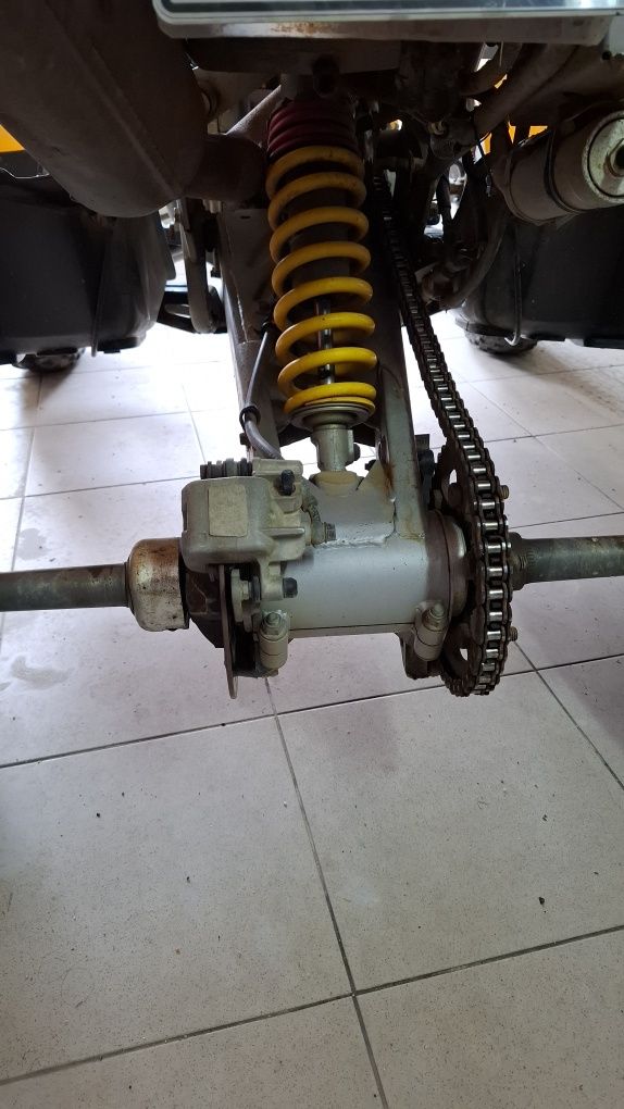 Moto 4 . 650 Bombardier