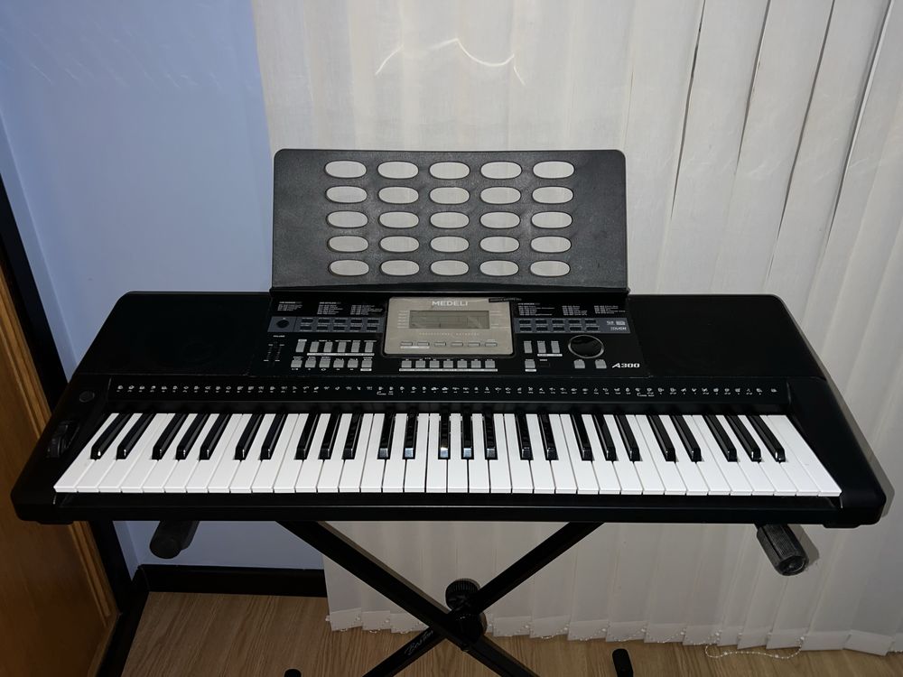 Piano medeli a300