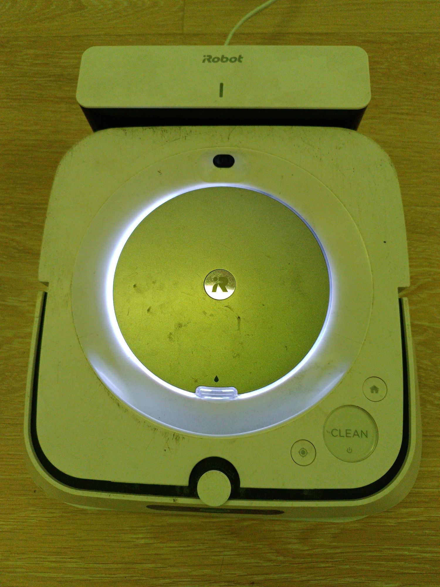 Продам на запчастини . Робот-натирач iRobot Braava Jet M6