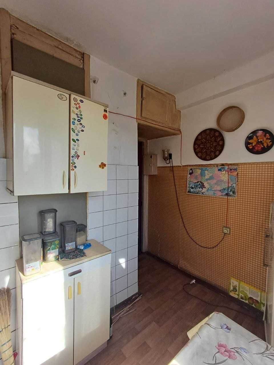 3-комн. квартира, ул. Почтовая, остановка "Малый рынок"