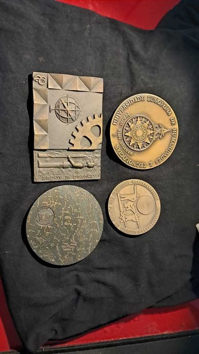 4 Medalhas ( 3 Pupilos do Exército/1 Universidade Lusófona) - Bronze