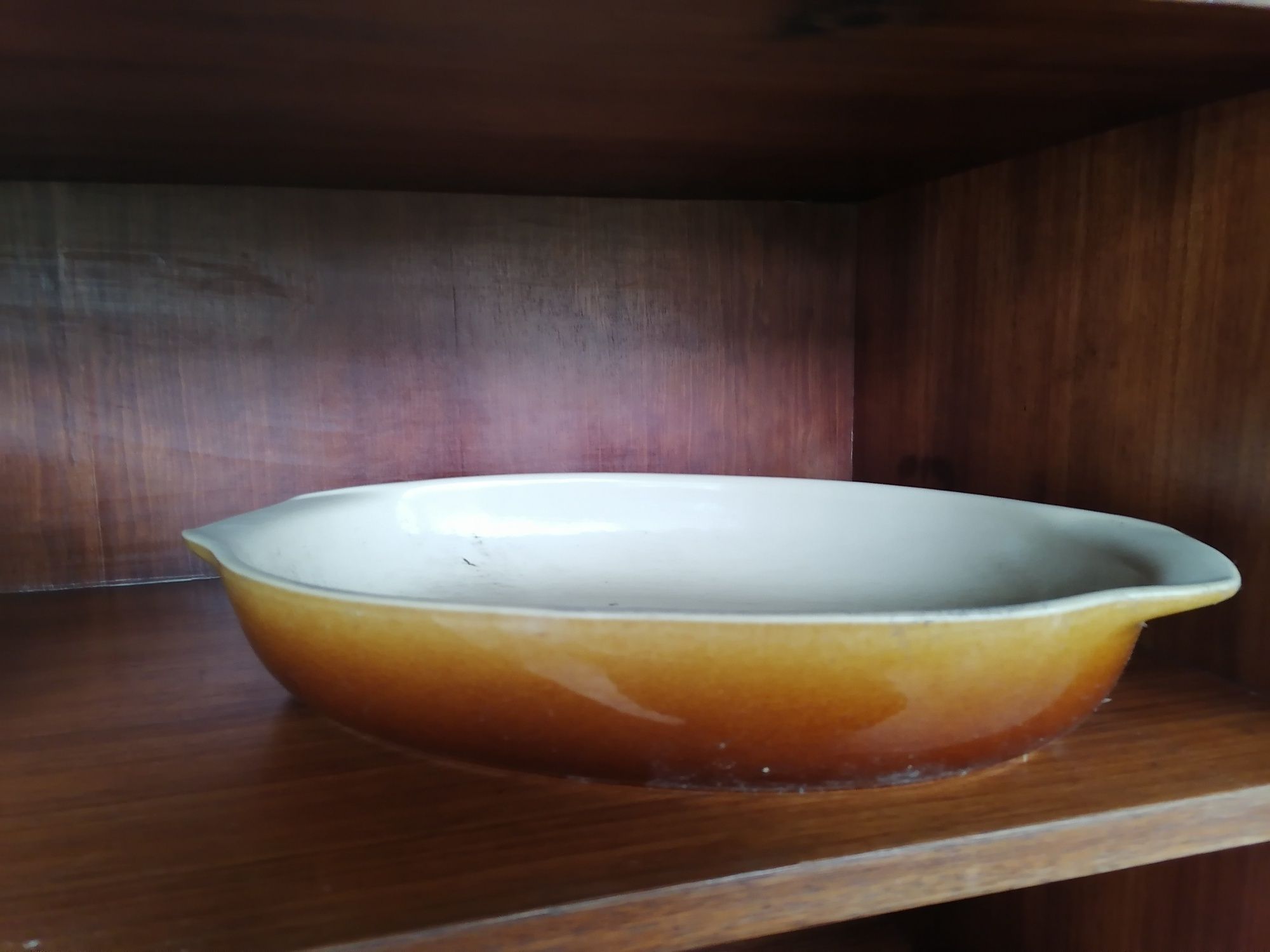 Peças  em  louça