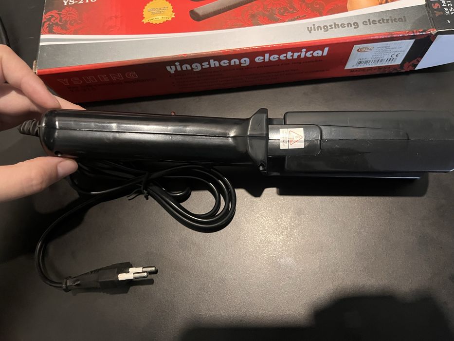 Vendo alisador de cabelo nunca usado