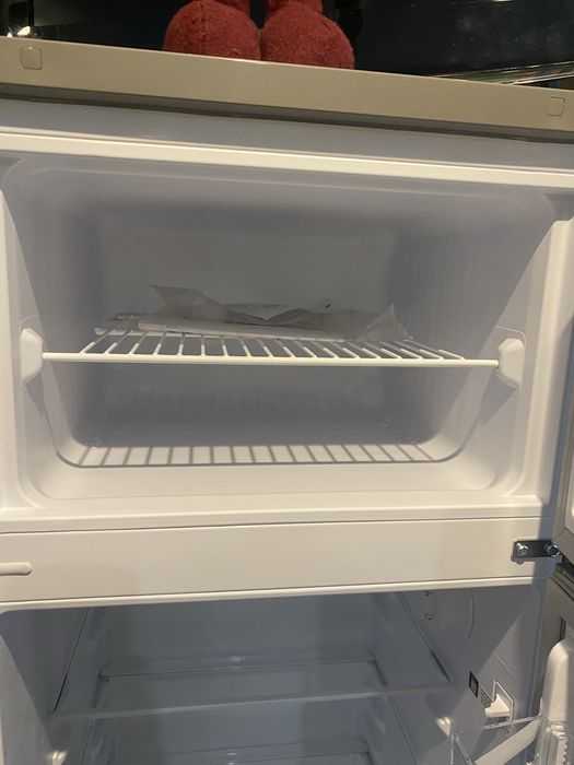 Продам холодильник новий