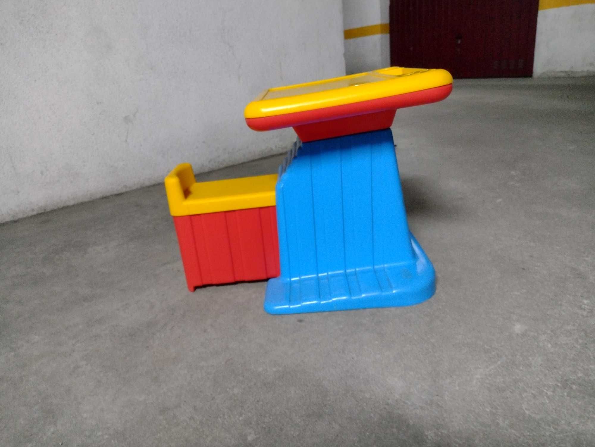 Carteira Infantil em plástico rígido