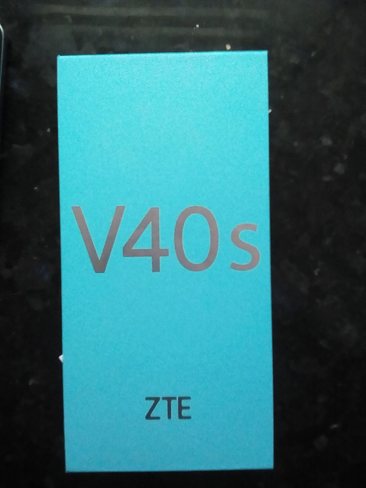 Телефон ZTE V40s 6/128