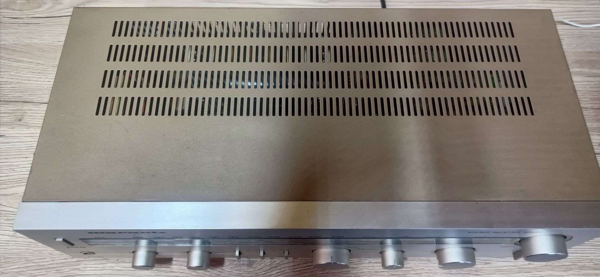 Amplituner Marantz SR220