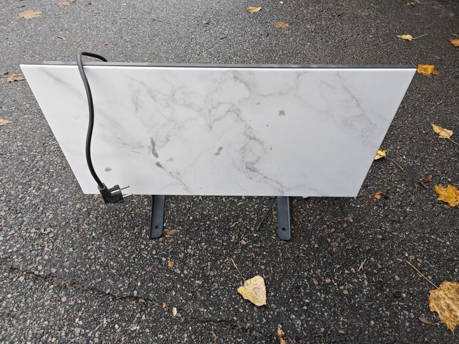 Продам керамический инфракрасный обогреватель ZENHEISSER 400W бу