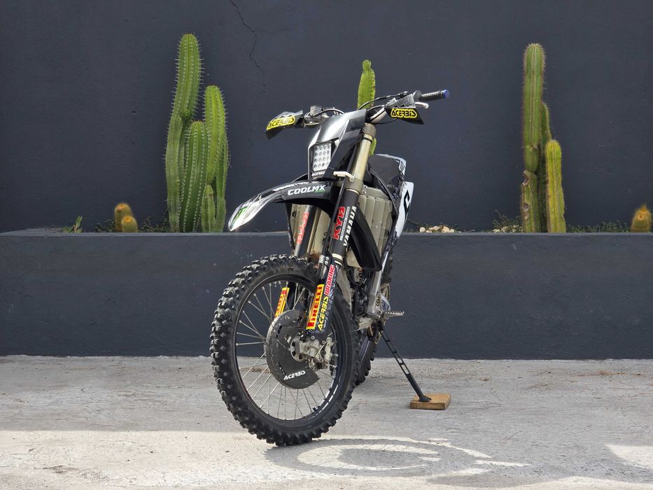 YZ 450 F Monster Energy team LTD Edition (Akrapovic)