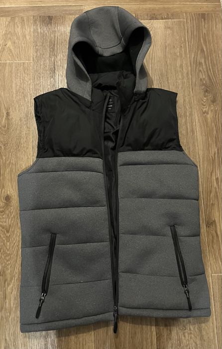 Жилетка Colins серая