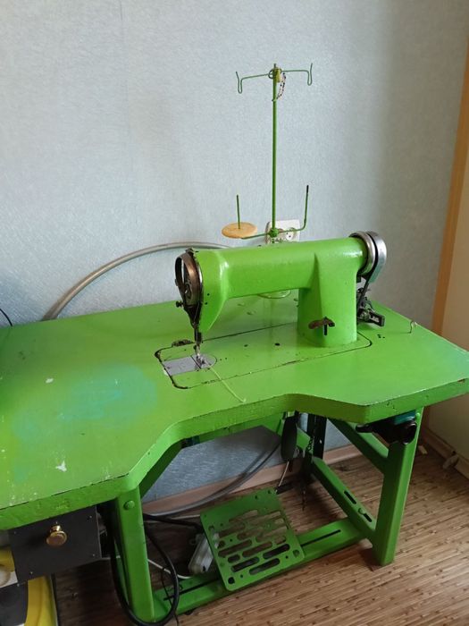 Промишленная швейная машинка 97 класса