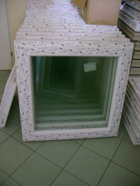 Okno PCV 80 X 80