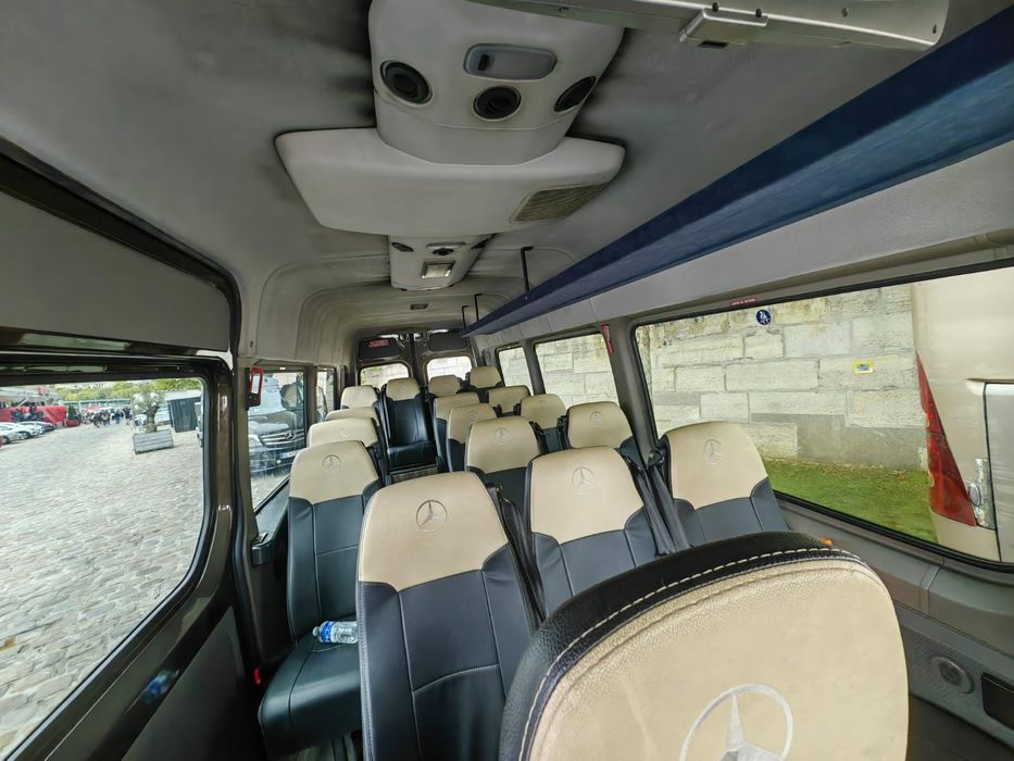 Mini bus mercedes 19 lugares