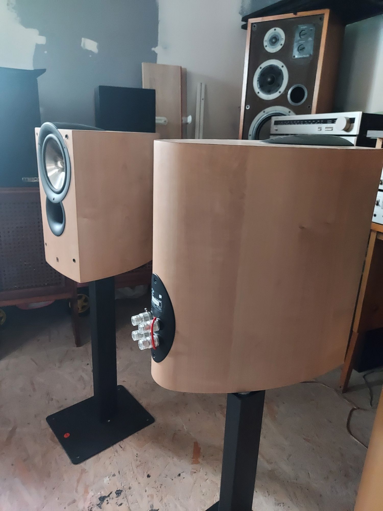Kolumny monitory KEF IQ3