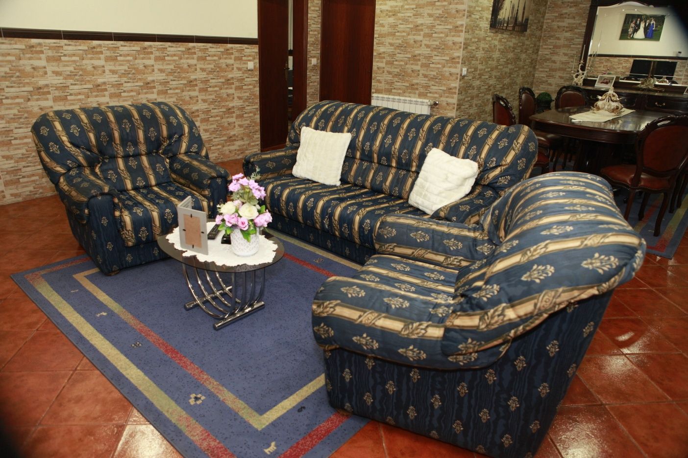 Conjunto 3 sofás de sala, excelente estado