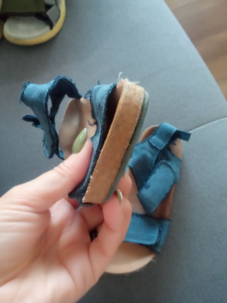 Sandały rozmiar 28 chłopiec