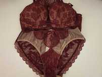 Шикарный сексуальный комплект intimissimi 75 B