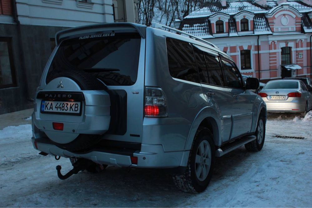 mitsubishi pajero wagon 4