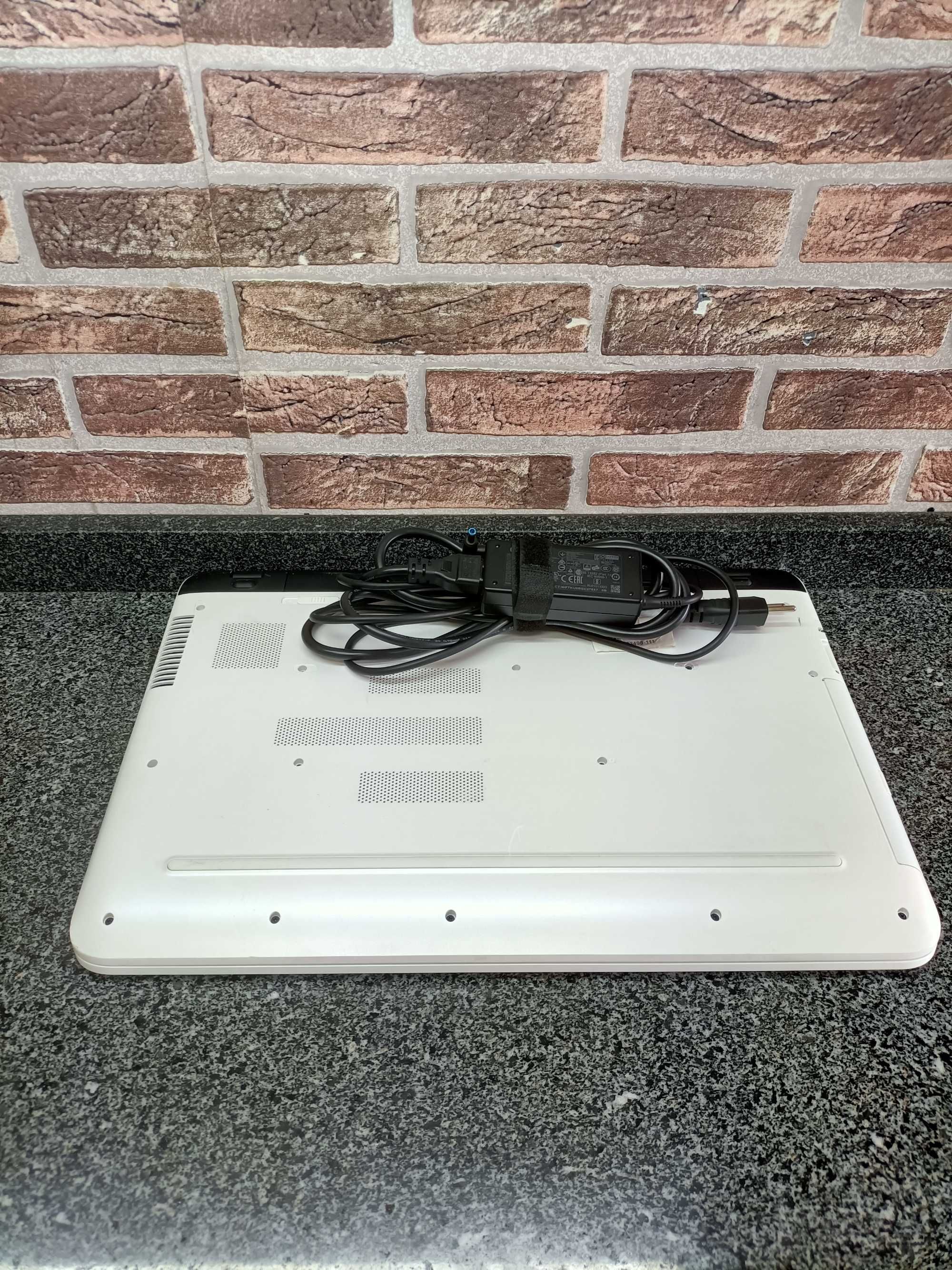 HP 17-g117nz RAM 8gb disco 1 terabyte