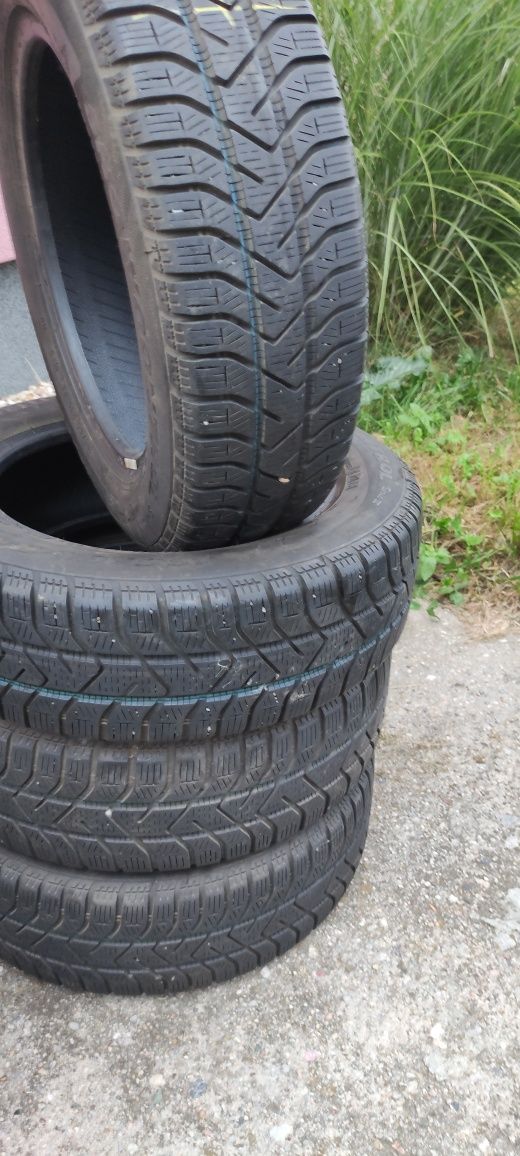 Opony zimowe 185/65/15 Pirelli ANDB