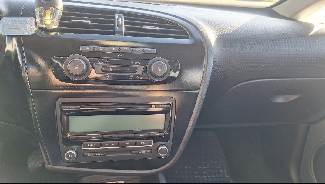 Seat Leon II 2010r. 1.6TDI 140KM