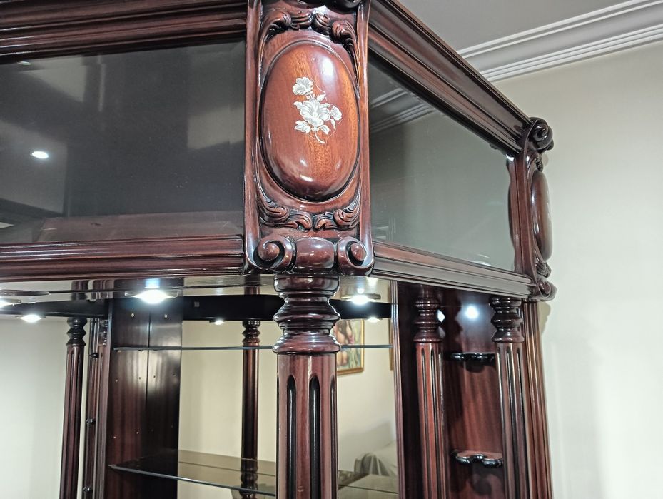 Movel em cerejeira como novo