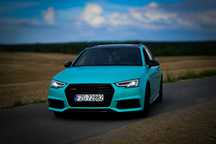 Audi A4 Audi a4b9 2.0 TDI quattro s-tronic