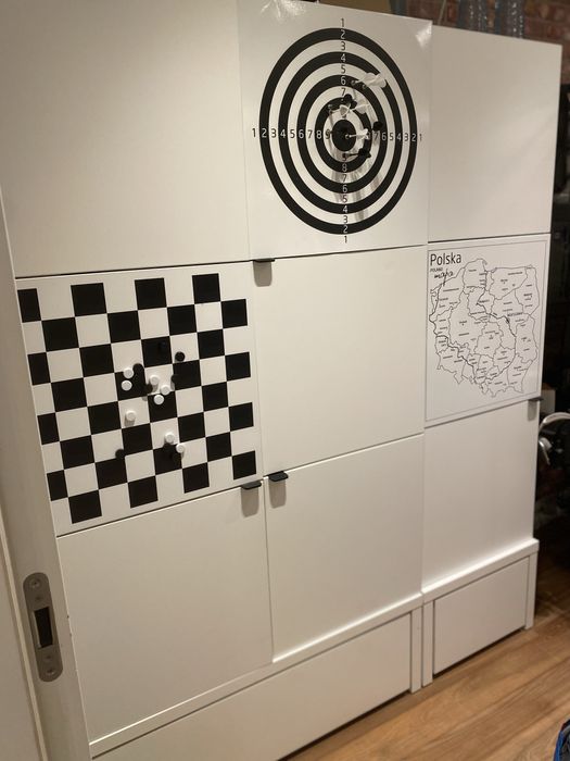 Meble do dwóch pokoi dzieciecych młodzieżowych Vox Young Users i Ikea