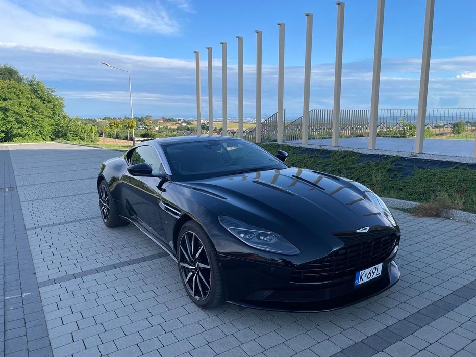 Aston Martin DB11 Aston Martin DB11 V12 Limited edition