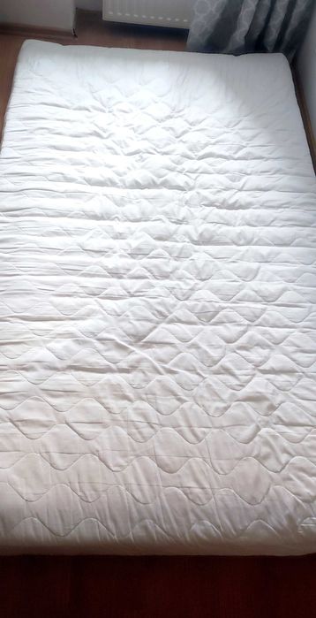 Materac 140x200 jak nowy, super okazja