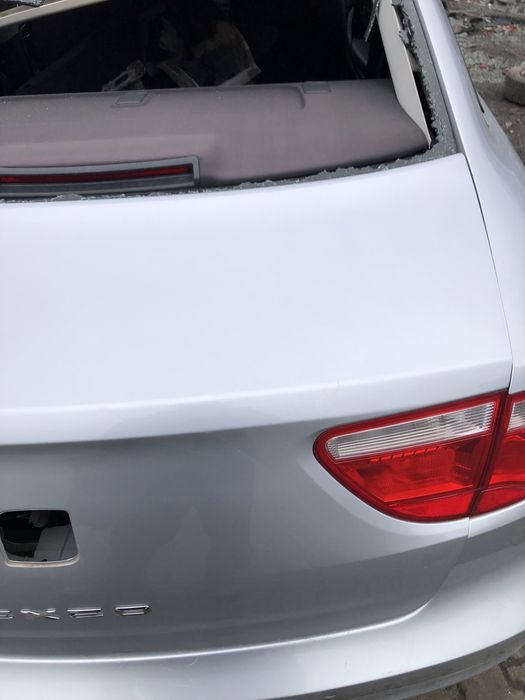 Klapa bagażnika tył Seat Exeo Sedan LS7Y