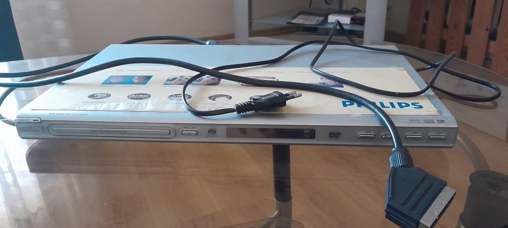 Odtwarzacz DVD/CD marki Philips Baterie kabel euro