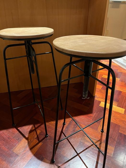 Bancos altos para ilha Zara Home