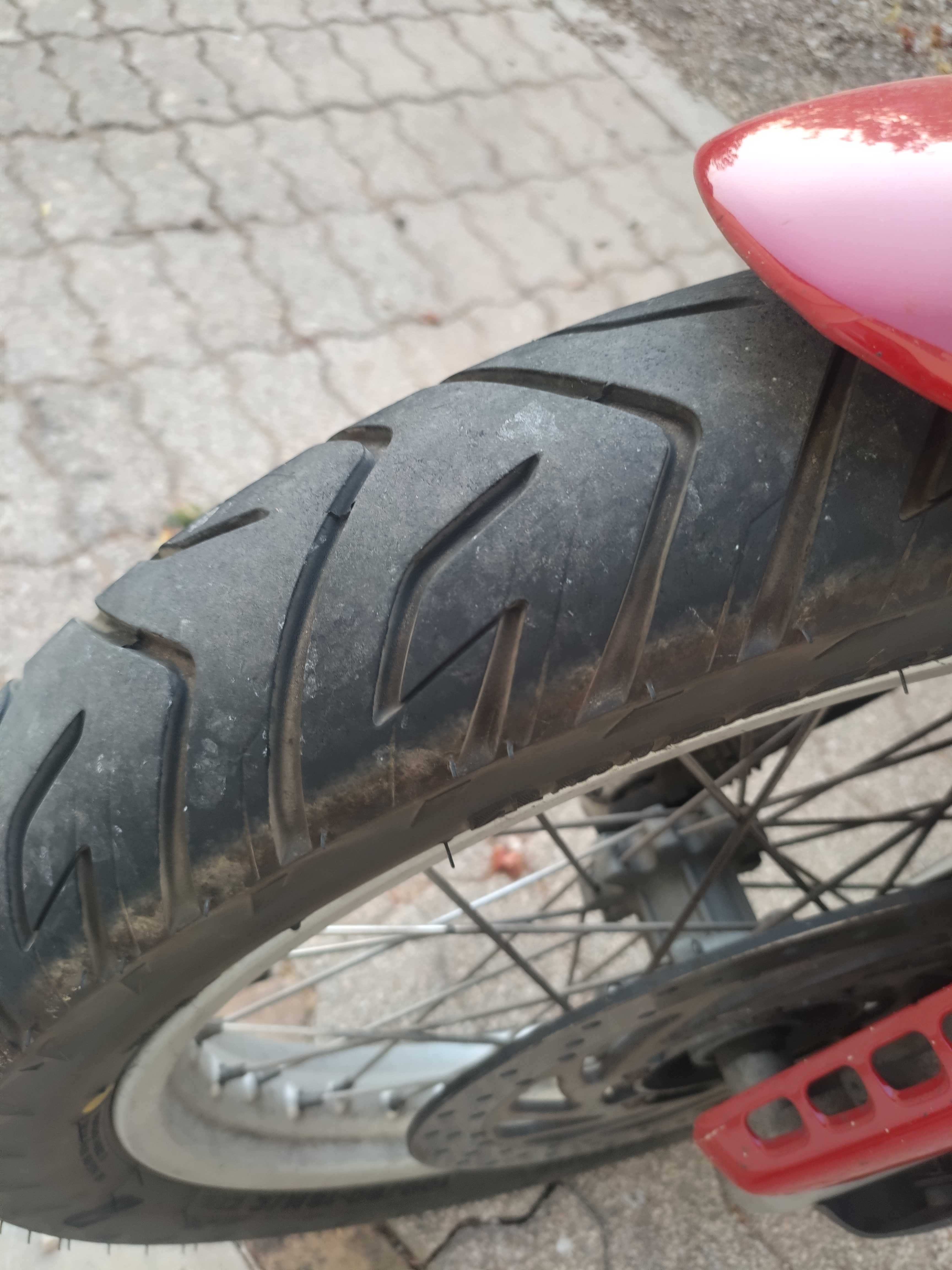 Moto BMW f650 st