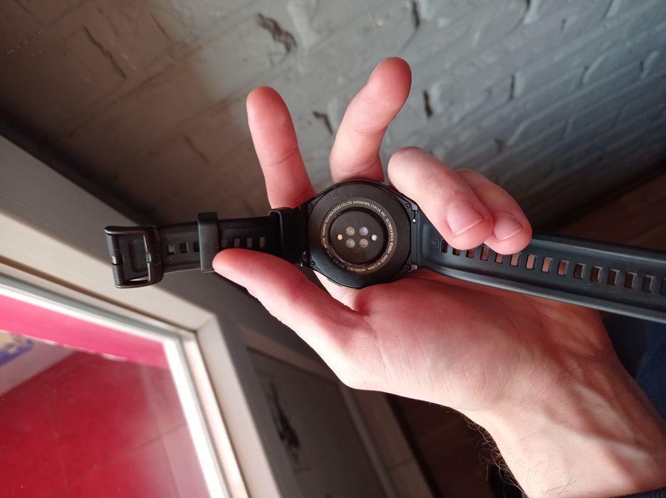 Смарт часы huawei gt2  HCT B-19