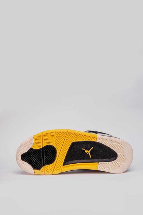 Чоловічі кросівки Nіке Air Jordan 4 білий з жовтим 2821 ТОП