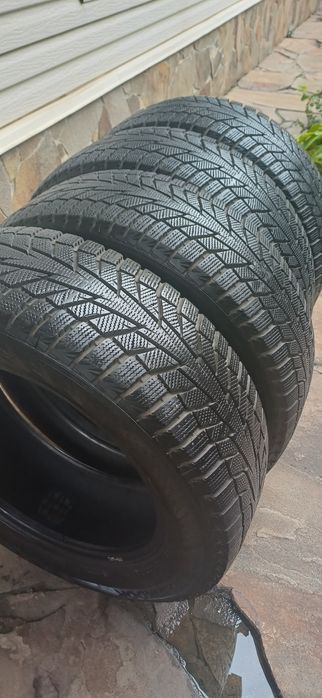 Шини зимові Hankook Winter I*Cept iZ2 W616 205/60 R16 92T